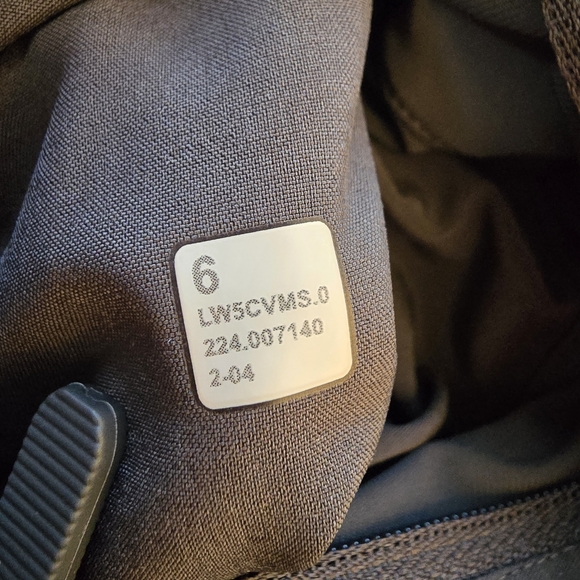 Men's Sleek Black Joggers Lululemon - Picture 2 of 10